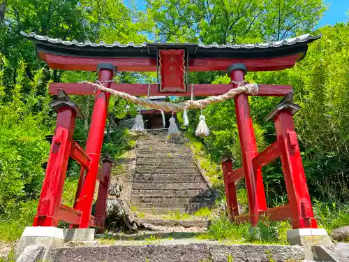 布制神社の鳥居