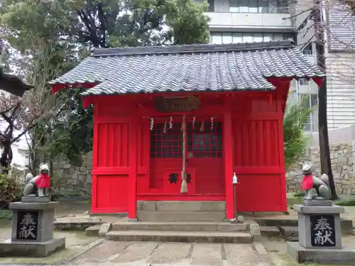 甚九郎稲荷神社の本殿