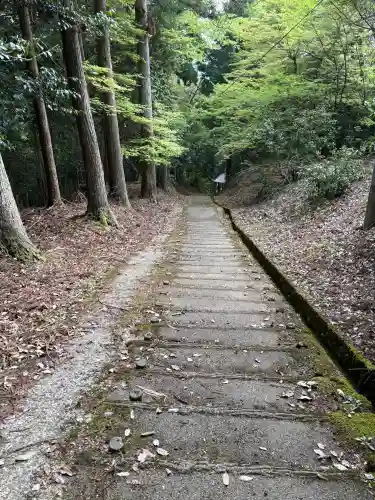 光明寺の{uncategorized: "未分類", other: "その他", undefined: "問題あり", building: "その他建物", grave: "お墓", sacred_gate: "鳥居", guardian: "狛犬", statue: "像", buddha: "仏像", history: "歴史", nature: "自然", garden: "庭園", animal: "動物", pagoda: "塔", temizu: "手水舎", mountain_gate: "山門・神門", sanctuary: "本殿・本堂", subordinate: "末社・摂社", art: "芸術", scenery: "景色", jizo: "地蔵", ema: "絵馬", goshuin: "御朱印", omikuji: "おみくじ", items: "授与品その他", amulet: "お守り", goshuincho: "御朱印帳", eats: "食事", festival: "お祭り", votive_dance: "神楽", shichigosan: "七五三参", wedding: "結婚式", experience: "体験その他", initially: "初詣", around: "周辺", anti_infection: "感染症対策"}