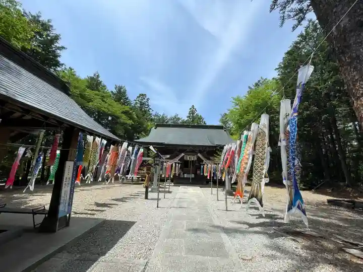 滑川神社 - 仕事と子どもの守り神の{uncategorized: "未分類", other: "その他", undefined: "問題あり", building: "その他建物", grave: "お墓", sacred_gate: "鳥居", guardian: "狛犬", statue: "像", buddha: "仏像", history: "歴史", nature: "自然", garden: "庭園", animal: "動物", pagoda: "塔", temizu: "手水舎", mountain_gate: "山門・神門", sanctuary: "本殿・本堂", subordinate: "末社・摂社", art: "芸術", scenery: "景色", jizo: "地蔵", ema: "絵馬", goshuin: "御朱印", omikuji: "おみくじ", items: "授与品その他", amulet: "お守り", goshuincho: "御朱印帳", eats: "食事", festival: "お祭り", votive_dance: "神楽", shichigosan: "七五三参", wedding: "結婚式", experience: "体験その他", initially: "初詣", around: "周辺", anti_infection: "感染症対策"}