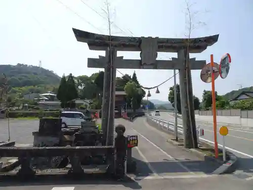 辺田見若宮神社の鳥居