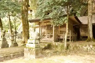 岩屋神社の本殿・本堂