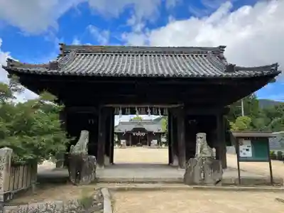 亀山八幡宮の山門・神門