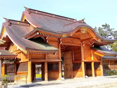 新潟縣護國神社の山門・神門