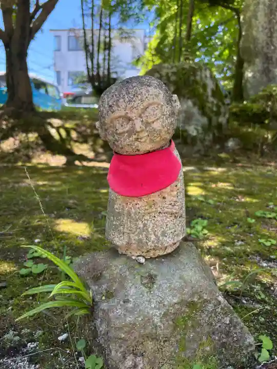 伊勢の国 四天王寺の{uncategorized: "未分類", other: "その他", undefined: "問題あり", building: "その他建物", grave: "お墓", sacred_gate: "鳥居", guardian: "狛犬", statue: "像", buddha: "仏像", history: "歴史", nature: "自然", garden: "庭園", animal: "動物", pagoda: "塔", temizu: "手水舎", mountain_gate: "山門・神門", sanctuary: "本殿・本堂", subordinate: "末社・摂社", art: "芸術", scenery: "景色", jizo: "地蔵", ema: "絵馬", goshuin: "御朱印", omikuji: "おみくじ", items: "授与品その他", amulet: "お守り", goshuincho: "御朱印帳", eats: "食事", festival: "お祭り", votive_dance: "神楽", shichigosan: "七五三参", wedding: "結婚式", experience: "体験その他", initially: "初詣", around: "周辺", anti_infection: "感染症対策"}