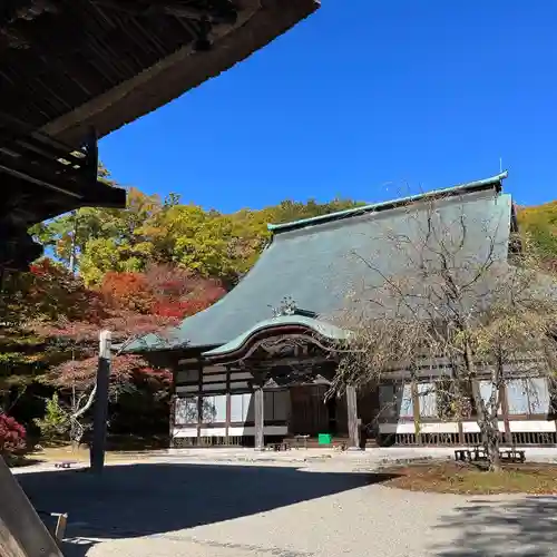 霊松寺の本殿