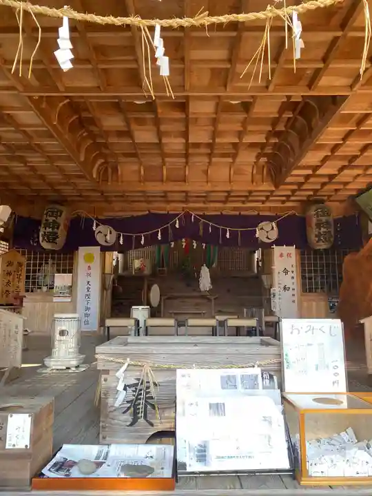 宝八幡宮の本殿・本堂