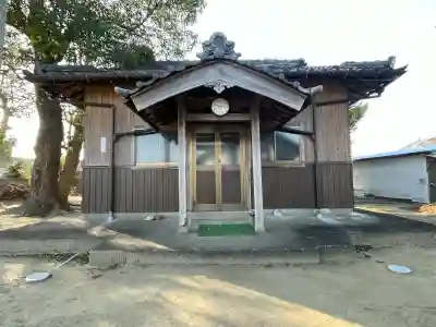 八雲神社(西肥留町)の{uncategorized: "未分類", other: "その他", undefined: "問題あり", building: "その他建物", grave: "お墓", sacred_gate: "鳥居", guardian: "狛犬", statue: "像", buddha: "仏像", history: "歴史", nature: "自然", garden: "庭園", animal: "動物", pagoda: "塔", temizu: "手水舎", mountain_gate: "山門・神門", sanctuary: "本殿・本堂", subordinate: "末社・摂社", art: "芸術", scenery: "景色", jizo: "地蔵", ema: "絵馬", goshuin: "御朱印", omikuji: "おみくじ", items: "授与品その他", amulet: "お守り", goshuincho: "御朱印帳", eats: "食事", festival: "お祭り", votive_dance: "神楽", shichigosan: "七五三参", wedding: "結婚式", experience: "体験その他", initially: "初詣", around: "周辺", anti_infection: "感染症対策"}