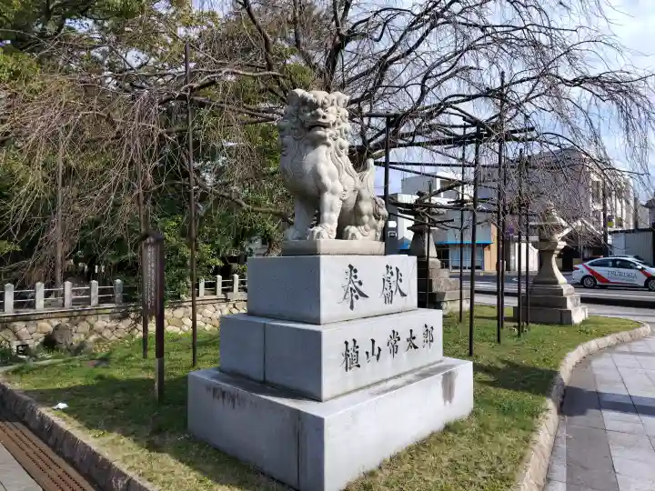 氣比神宮の{uncategorized: "未分類", other: "その他", undefined: "問題あり", building: "その他建物", grave: "お墓", sacred_gate: "鳥居", guardian: "狛犬", statue: "像", buddha: "仏像", history: "歴史", nature: "自然", garden: "庭園", animal: "動物", pagoda: "塔", temizu: "手水舎", mountain_gate: "山門・神門", sanctuary: "本殿・本堂", subordinate: "末社・摂社", art: "芸術", scenery: "景色", jizo: "地蔵", ema: "絵馬", goshuin: "御朱印", omikuji: "おみくじ", items: "授与品その他", amulet: "お守り", goshuincho: "御朱印帳", eats: "食事", festival: "お祭り", votive_dance: "神楽", shichigosan: "七五三参", wedding: "結婚式", experience: "体験その他", initially: "初詣", around: "周辺", anti_infection: "感染症対策"}