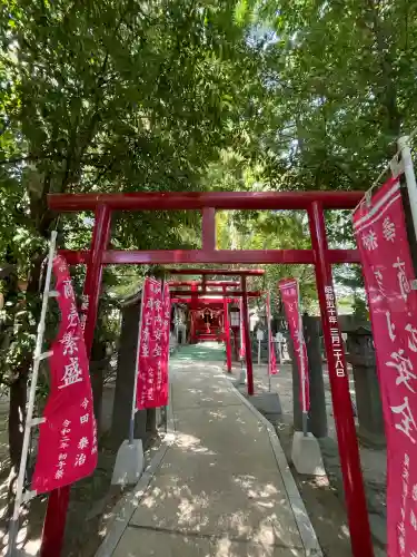 昊天稲荷神社の{uncategorized: "未分類", other: "その他", undefined: "問題あり", building: "その他建物", grave: "お墓", sacred_gate: "鳥居", guardian: "狛犬", statue: "像", buddha: "仏像", history: "歴史", nature: "自然", garden: "庭園", animal: "動物", pagoda: "塔", temizu: "手水舎", mountain_gate: "山門・神門", sanctuary: "本殿・本堂", subordinate: "末社・摂社", art: "芸術", scenery: "景色", jizo: "地蔵", ema: "絵馬", goshuin: "御朱印", omikuji: "おみくじ", items: "授与品その他", amulet: "お守り", goshuincho: "御朱印帳", eats: "食事", festival: "お祭り", votive_dance: "神楽", shichigosan: "七五三参", wedding: "結婚式", experience: "体験その他", initially: "初詣", around: "周辺", anti_infection: "感染症対策"}