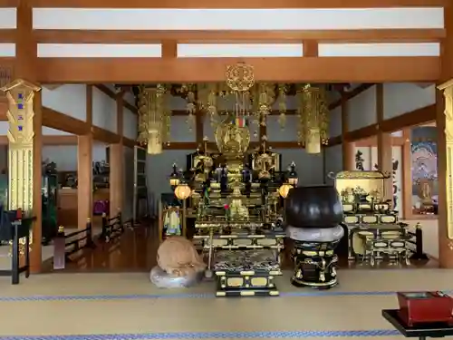 新御堂寺の本殿・本堂