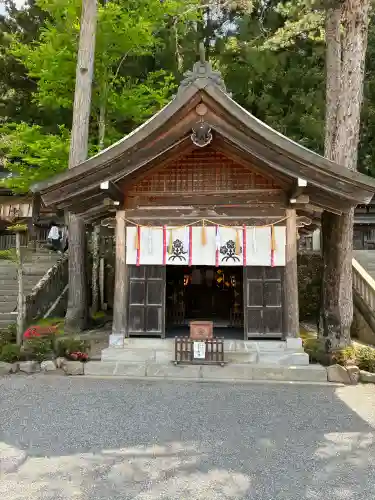 諏訪大社の{uncategorized: "未分類", other: "その他", undefined: "問題あり", building: "その他建物", grave: "お墓", sacred_gate: "鳥居", guardian: "狛犬", statue: "像", buddha: "仏像", history: "歴史", nature: "自然", garden: "庭園", animal: "動物", pagoda: "塔", temizu: "手水舎", mountain_gate: "山門・神門", sanctuary: "本殿・本堂", subordinate: "末社・摂社", art: "芸術", scenery: "景色", jizo: "地蔵", ema: "絵馬", goshuin: "御朱印", omikuji: "おみくじ", items: "授与品その他", amulet: "お守り", goshuincho: "御朱印帳", eats: "食事", festival: "お祭り", votive_dance: "神楽", shichigosan: "七五三参", wedding: "結婚式", experience: "体験その他", initially: "初詣", around: "周辺", anti_infection: "感染症対策"}