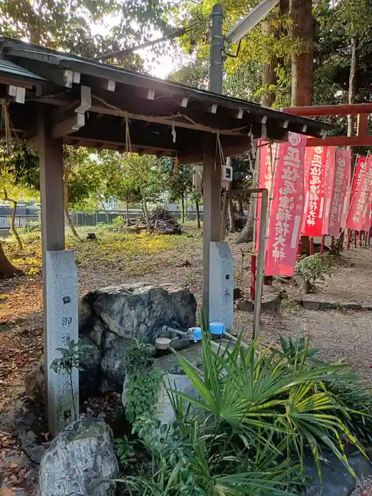 尾津神社の手水舎