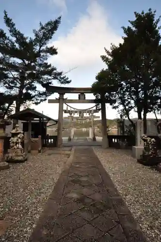 鳴無神社の鳥居