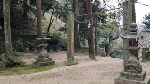 白山神社の庭園