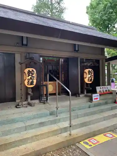蛇窪神社の{uncategorized: "未分類", other: "その他", undefined: "問題あり", building: "その他建物", grave: "お墓", sacred_gate: "鳥居", guardian: "狛犬", statue: "像", buddha: "仏像", history: "歴史", nature: "自然", garden: "庭園", animal: "動物", pagoda: "塔", temizu: "手水舎", mountain_gate: "山門・神門", sanctuary: "本殿・本堂", subordinate: "末社・摂社", art: "芸術", scenery: "景色", jizo: "地蔵", ema: "絵馬", goshuin: "御朱印", omikuji: "おみくじ", items: "授与品その他", amulet: "お守り", goshuincho: "御朱印帳", eats: "食事", festival: "お祭り", votive_dance: "神楽", shichigosan: "七五三参", wedding: "結婚式", experience: "体験その他", initially: "初詣", around: "周辺", anti_infection: "感染症対策"}