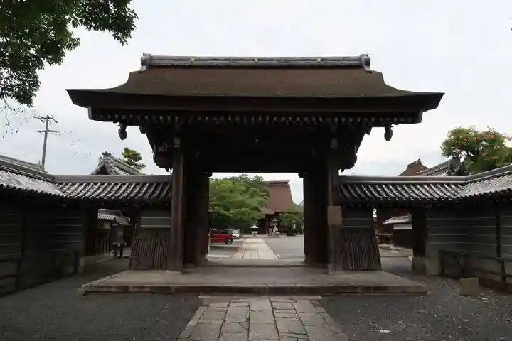 曼陀羅寺の山門・神門