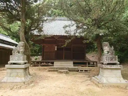 児子社の本殿・本堂