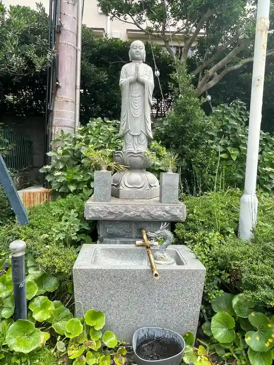 最福寺別院江の島大師の手水舎