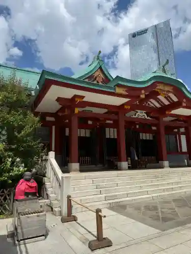 日枝神社の{uncategorized: "未分類", other: "その他", undefined: "問題あり", building: "その他建物", grave: "お墓", sacred_gate: "鳥居", guardian: "狛犬", statue: "像", buddha: "仏像", history: "歴史", nature: "自然", garden: "庭園", animal: "動物", pagoda: "塔", temizu: "手水舎", mountain_gate: "山門・神門", sanctuary: "本殿・本堂", subordinate: "末社・摂社", art: "芸術", scenery: "景色", jizo: "地蔵", ema: "絵馬", goshuin: "御朱印", omikuji: "おみくじ", items: "授与品その他", amulet: "お守り", goshuincho: "御朱印帳", eats: "食事", festival: "お祭り", votive_dance: "神楽", shichigosan: "七五三参", wedding: "結婚式", experience: "体験その他", initially: "初詣", around: "周辺", anti_infection: "感染症対策"}