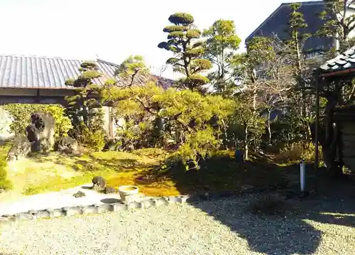 永張寺の庭園