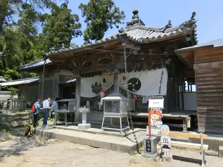 常楽寺の本殿・本堂