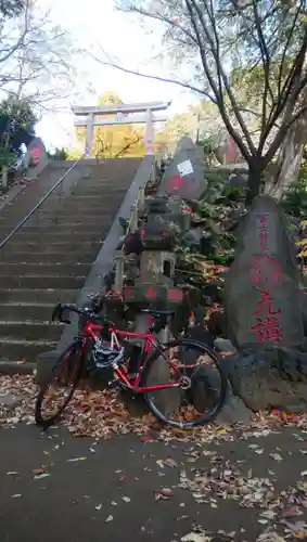 駒込富士神社の鳥居