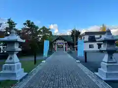 烈々布神社の建物その他