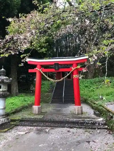 鷹屋神社の鳥居