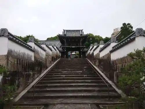 随念寺の山門・神門