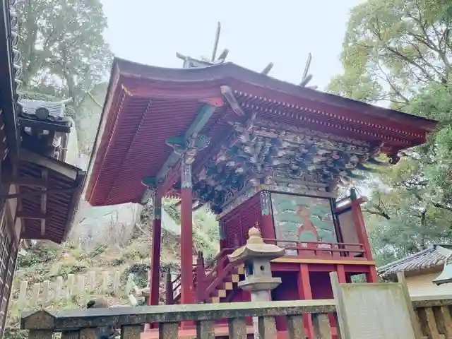 岩上神社の本殿・本堂
