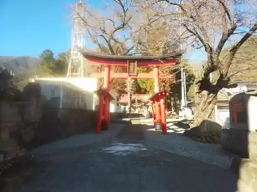 浅間日月神社の鳥居