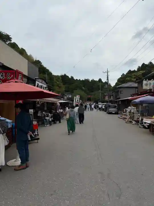 香取神宮の{uncategorized: "未分類", other: "その他", undefined: "問題あり", building: "その他建物", grave: "お墓", sacred_gate: "鳥居", guardian: "狛犬", statue: "像", buddha: "仏像", history: "歴史", nature: "自然", garden: "庭園", animal: "動物", pagoda: "塔", temizu: "手水舎", mountain_gate: "山門・神門", sanctuary: "本殿・本堂", subordinate: "末社・摂社", art: "芸術", scenery: "景色", jizo: "地蔵", ema: "絵馬", goshuin: "御朱印", omikuji: "おみくじ", items: "授与品その他", amulet: "お守り", goshuincho: "御朱印帳", eats: "食事", festival: "お祭り", votive_dance: "神楽", shichigosan: "七五三参", wedding: "結婚式", experience: "体験その他", initially: "初詣", around: "周辺", anti_infection: "感染症対策"}