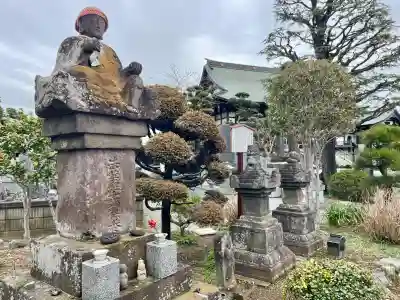 興全寺の{uncategorized: "未分類", other: "その他", undefined: "問題あり", building: "その他建物", grave: "お墓", sacred_gate: "鳥居", guardian: "狛犬", statue: "像", buddha: "仏像", history: "歴史", nature: "自然", garden: "庭園", animal: "動物", pagoda: "塔", temizu: "手水舎", mountain_gate: "山門・神門", sanctuary: "本殿・本堂", subordinate: "末社・摂社", art: "芸術", scenery: "景色", jizo: "地蔵", ema: "絵馬", goshuin: "御朱印", omikuji: "おみくじ", items: "授与品その他", amulet: "お守り", goshuincho: "御朱印帳", eats: "食事", festival: "お祭り", votive_dance: "神楽", shichigosan: "七五三参", wedding: "結婚式", experience: "体験その他", initially: "初詣", around: "周辺", anti_infection: "感染症対策"}