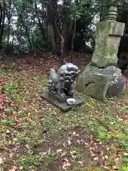 八房神社の狛犬