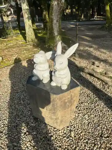 出雲大社の{uncategorized: "未分類", other: "その他", undefined: "問題あり", building: "その他建物", grave: "お墓", sacred_gate: "鳥居", guardian: "狛犬", statue: "像", buddha: "仏像", history: "歴史", nature: "自然", garden: "庭園", animal: "動物", pagoda: "塔", temizu: "手水舎", mountain_gate: "山門・神門", sanctuary: "本殿・本堂", subordinate: "末社・摂社", art: "芸術", scenery: "景色", jizo: "地蔵", ema: "絵馬", goshuin: "御朱印", omikuji: "おみくじ", items: "授与品その他", amulet: "お守り", goshuincho: "御朱印帳", eats: "食事", festival: "お祭り", votive_dance: "神楽", shichigosan: "七五三参", wedding: "結婚式", experience: "体験その他", initially: "初詣", around: "周辺", anti_infection: "感染症対策"}