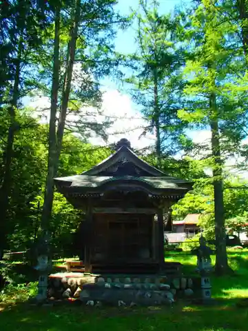 駒ヶ根観音堂の本殿・本堂