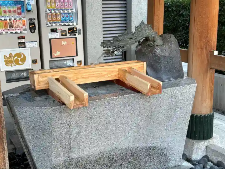 水天宮の{uncategorized: "未分類", other: "その他", undefined: "問題あり", building: "その他建物", grave: "お墓", sacred_gate: "鳥居", guardian: "狛犬", statue: "像", buddha: "仏像", history: "歴史", nature: "自然", garden: "庭園", animal: "動物", pagoda: "塔", temizu: "手水舎", mountain_gate: "山門・神門", sanctuary: "本殿・本堂", subordinate: "末社・摂社", art: "芸術", scenery: "景色", jizo: "地蔵", ema: "絵馬", goshuin: "御朱印", omikuji: "おみくじ", items: "授与品その他", amulet: "お守り", goshuincho: "御朱印帳", eats: "食事", festival: "お祭り", votive_dance: "神楽", shichigosan: "七五三参", wedding: "結婚式", experience: "体験その他", initially: "初詣", around: "周辺", anti_infection: "感染症対策"}