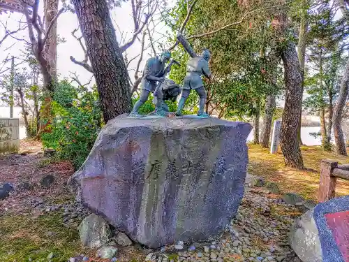 治水神社の像