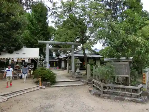 兒神社の鳥居