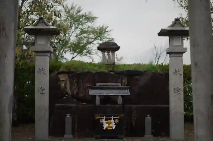 熊野本宮大社産田社の{uncategorized: "未分類", other: "その他", undefined: "問題あり", building: "その他建物", grave: "お墓", sacred_gate: "鳥居", guardian: "狛犬", statue: "像", buddha: "仏像", history: "歴史", nature: "自然", garden: "庭園", animal: "動物", pagoda: "塔", temizu: "手水舎", mountain_gate: "山門・神門", sanctuary: "本殿・本堂", subordinate: "末社・摂社", art: "芸術", scenery: "景色", jizo: "地蔵", ema: "絵馬", goshuin: "御朱印", omikuji: "おみくじ", items: "授与品その他", amulet: "お守り", goshuincho: "御朱印帳", eats: "食事", festival: "お祭り", votive_dance: "神楽", shichigosan: "七五三参", wedding: "結婚式", experience: "体験その他", initially: "初詣", around: "周辺", anti_infection: "感染症対策"}