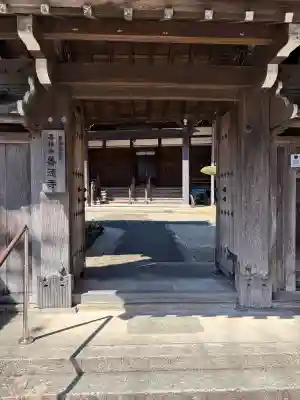 善徳寺の{uncategorized: "未分類", other: "その他", undefined: "問題あり", building: "その他建物", grave: "お墓", sacred_gate: "鳥居", guardian: "狛犬", statue: "像", buddha: "仏像", history: "歴史", nature: "自然", garden: "庭園", animal: "動物", pagoda: "塔", temizu: "手水舎", mountain_gate: "山門・神門", sanctuary: "本殿・本堂", subordinate: "末社・摂社", art: "芸術", scenery: "景色", jizo: "地蔵", ema: "絵馬", goshuin: "御朱印", omikuji: "おみくじ", items: "授与品その他", amulet: "お守り", goshuincho: "御朱印帳", eats: "食事", festival: "お祭り", votive_dance: "神楽", shichigosan: "七五三参", wedding: "結婚式", experience: "体験その他", initially: "初詣", around: "周辺", anti_infection: "感染症対策"}