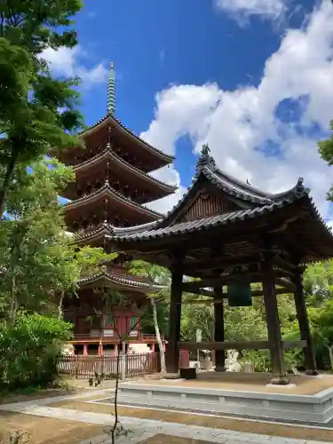志度寺の{uncategorized: "未分類", other: "その他", undefined: "問題あり", building: "その他建物", grave: "お墓", sacred_gate: "鳥居", guardian: "狛犬", statue: "像", buddha: "仏像", history: "歴史", nature: "自然", garden: "庭園", animal: "動物", pagoda: "塔", temizu: "手水舎", mountain_gate: "山門・神門", sanctuary: "本殿・本堂", subordinate: "末社・摂社", art: "芸術", scenery: "景色", jizo: "地蔵", ema: "絵馬", goshuin: "御朱印", omikuji: "おみくじ", items: "授与品その他", amulet: "お守り", goshuincho: "御朱印帳", eats: "食事", festival: "お祭り", votive_dance: "神楽", shichigosan: "七五三参", wedding: "結婚式", experience: "体験その他", initially: "初詣", around: "周辺", anti_infection: "感染症対策"}