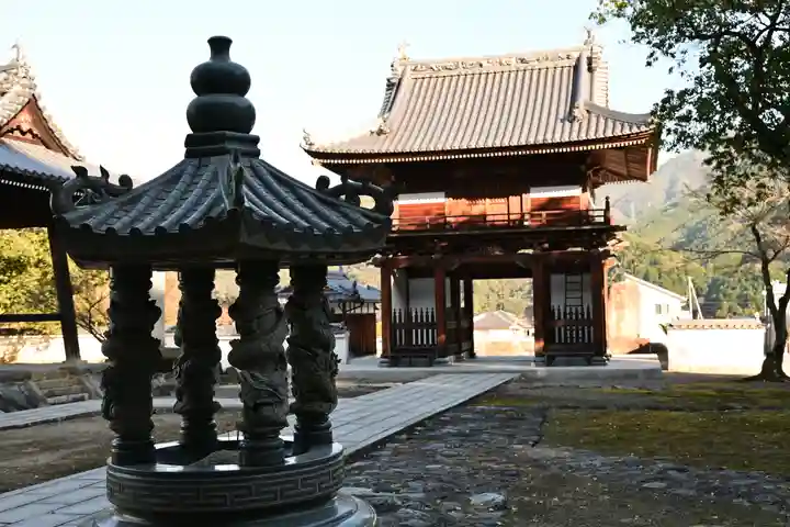 萬年山保国寺(愛媛県)
