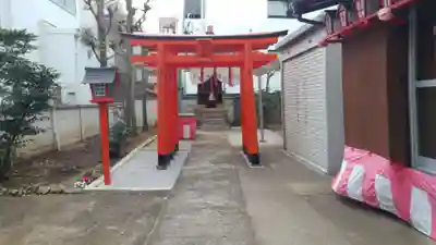 伊富稲荷神社の鳥居