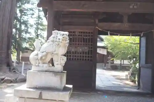 大井俣神社の狛犬