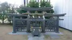 ギンザコマツ三輪神社の鳥居