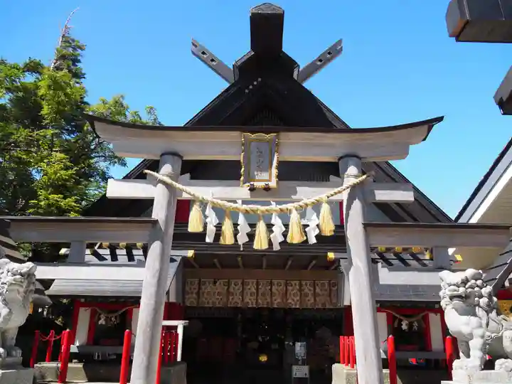 冨士山小御嶽神社の本殿・本堂