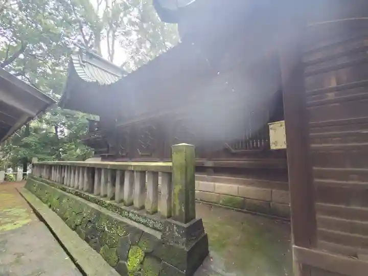 伊与久雷電神社の本殿・本堂