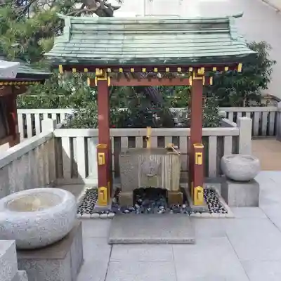 三囲神社(三圍神社)日本橋摂社の手水舎